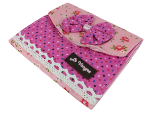 PORTA ABSORVENTE ROSA COM RENDA E 3 COMPARTIMENTOS - TAM: (11,00 x 9,00) cm -  REF:11410105-RS