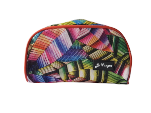 >> NECESSAIRE MULTIFUNCIONAL COLORIDA GEOMÉTRICA DE POLIÉSTER FORMATO CANOA - LE VANGEE - Tam: (21 x 12 x 8) cm - Ref: 54048 (EAN13:7899700505280)